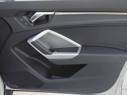 Certified 2025 Audi Q3 2.0T Premium w/ Convenience Package image 26