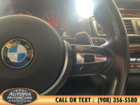 Used 2015 BMW M235i Convertible image 21