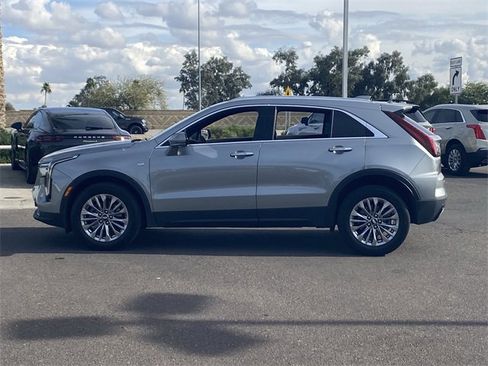 Used 2024 Cadillac XT4 Premium Luxury image 31