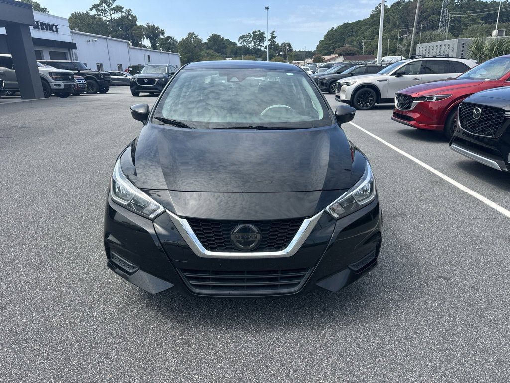 Used 2020 Nissan Versa S FWD image 2