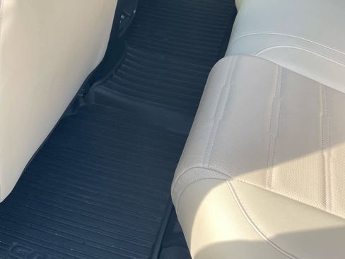 Used 2022 Honda CR-V EX-L image 17