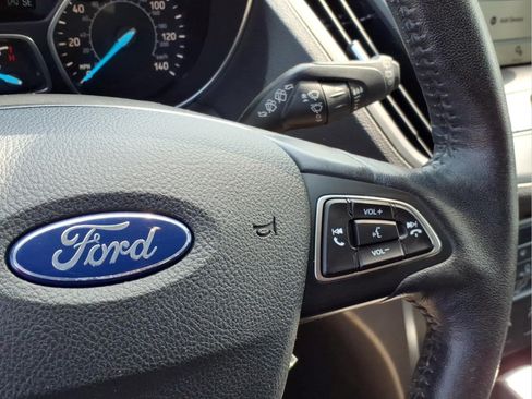 Used 2018 Ford Escape SEL FWD image 21