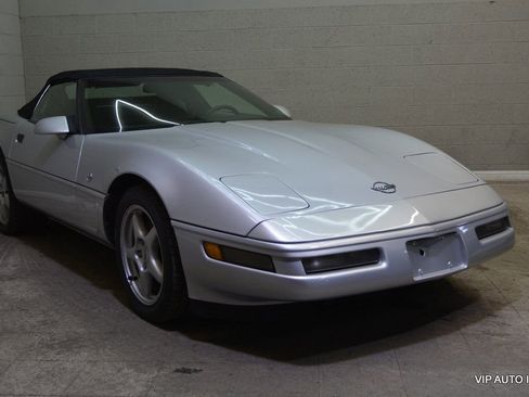 Used 1996 Chevrolet Corvette Convertible RWD image 5