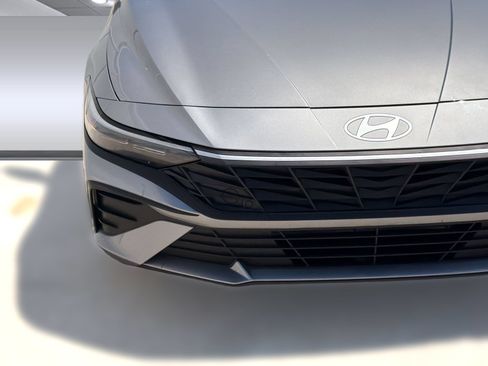 Used 2026 Hyundai Elantra Sport FWD image 28