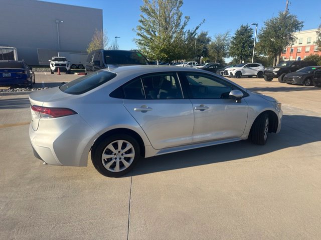 Used 2024 Toyota Corolla LE FWD image 3