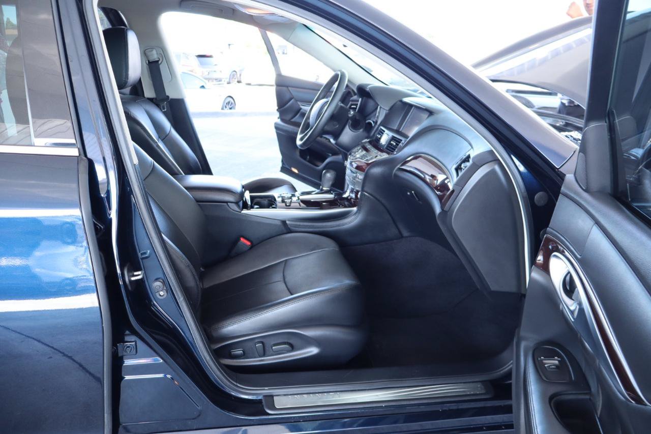 Used 2017 INFINITI Q70 L 3.7 AWD/4WD image 36