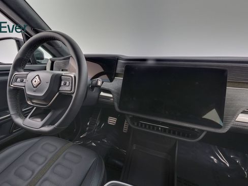Used 2024 Rivian R1T Adventure Dual AWD/4WD image 25