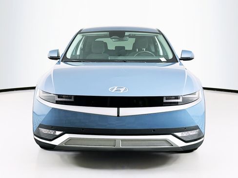 Used 2024 Hyundai Ioniq 5 SEL image 2