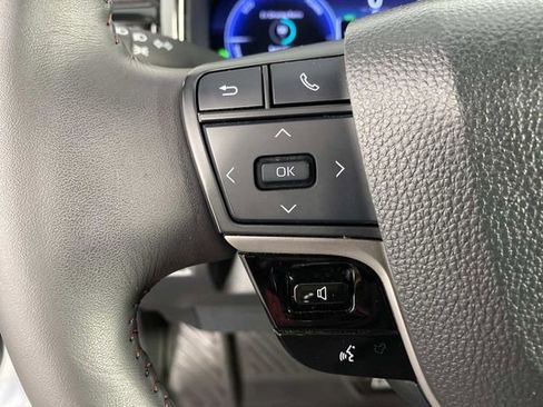 Used 2025 Toyota Camry XSE AWD/4WD image 18