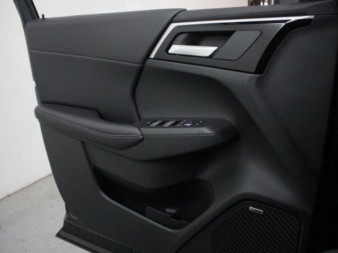 New 2026 Mitsubishi Outlander SE image 15