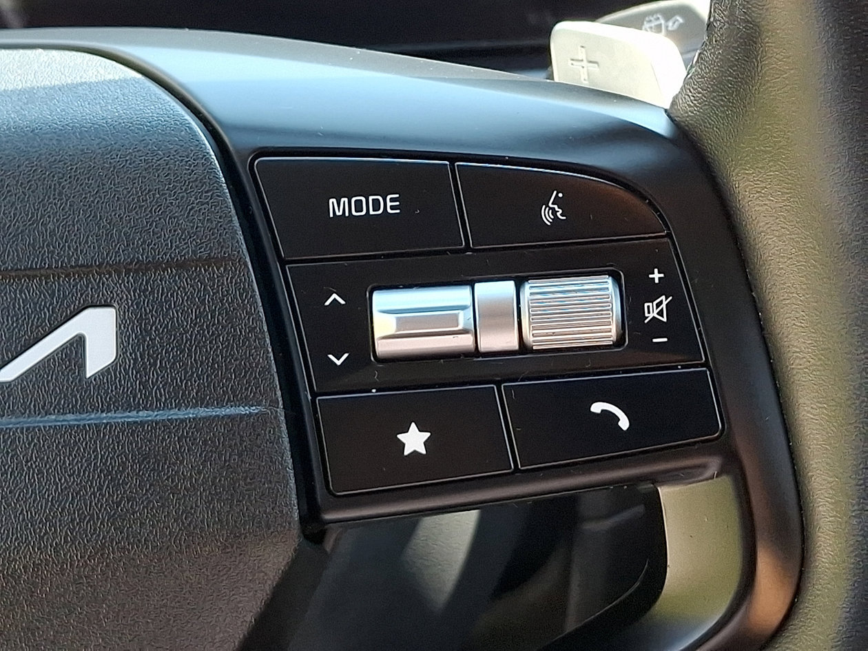 Used 2026 Kia Sportage LX FWD image 21