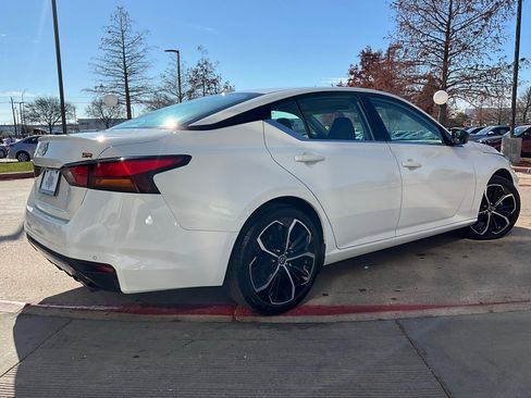 Used 2025 Nissan Altima 2.5 SR image 6