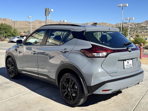 Used 2023 Nissan Kicks SR FWD image 4