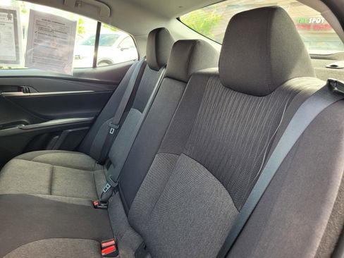 Used 2025 Toyota Camry LE image 12