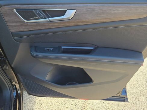 Used 2024 Volkswagen Atlas SEL Premium R-Line image 5