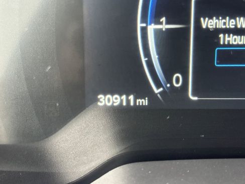 Used 2024 Toyota Corolla Cross XLE image 24