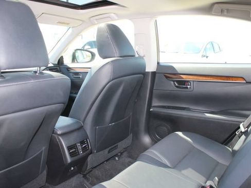 Used 2015 Lexus ES 350 w/ Premium Package FWD image 9