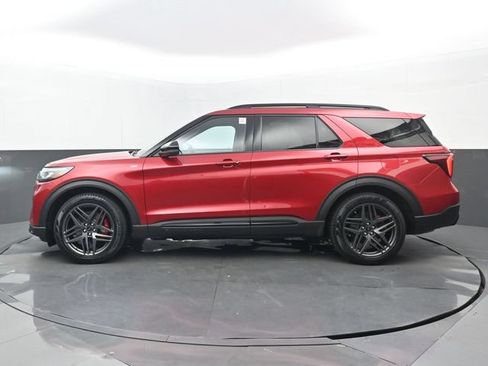 Used 2025 Ford Explorer ST-Line w/ Premium Package RWD image 24