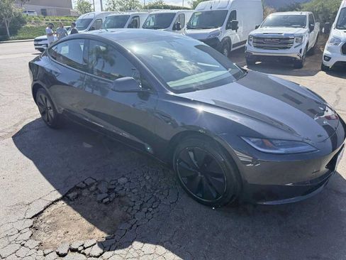 Used 2025 Tesla Model 3 RWD image 10