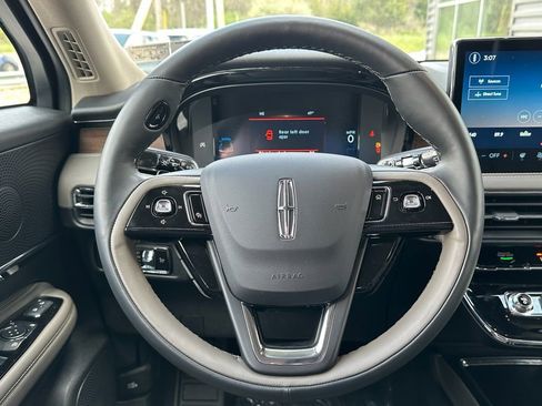 New 2026 Lincoln Corsair Reserve w/ Jet Appearance Package image 9