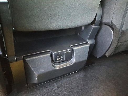 Used 2023 Ford F150 XLT image 25