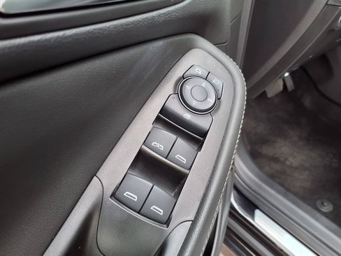 Used 2023 Buick Encore GX Select w/ Sport Touring Package FWD image 19