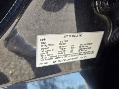 Used 2024 Tesla Model Y Long Range RWD image 17