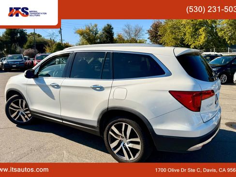 Used 2017 Honda Pilot Touring image 7