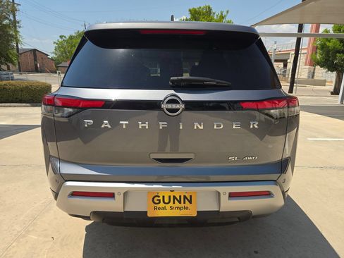 Certified 2025 Nissan Pathfinder SL AWD/4WD image 4