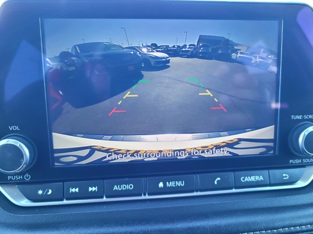 Used 2023 Nissan Rogue S FWD image 15