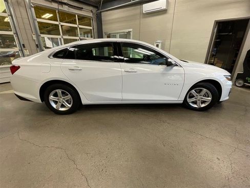 Used 2024 Chevrolet Malibu LS w/ Driver Confidence Package image 6