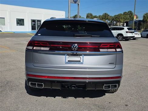Used 2025 Volkswagen Atlas Cross Sport SEL Premium R-Line image 4