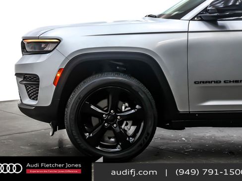Used 2022 Jeep Grand Cherokee Altitude image 10