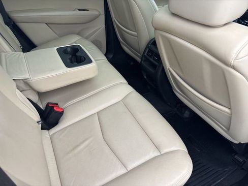 Used 2019 Cadillac XT5 Luxury image 36