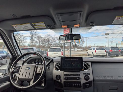 Used 2015 Ford F250 XLT w/ XLT Value Package image 17