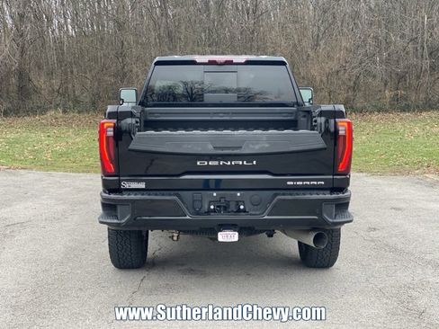 Used 2024 GMC Sierra 2500 Denali w/ Denali Reserve Package image 18
