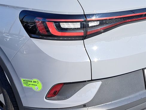 Certified 2022 Volkswagen ID.4 Pro image 34
