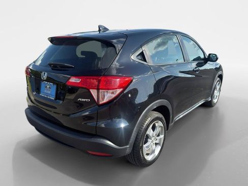 Used 2018 Honda HR-V LX image 6
