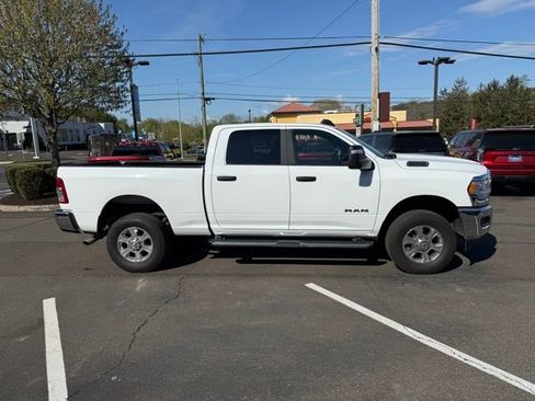 Used 2024 RAM 2500 Big Horn AWD/4WD image 9