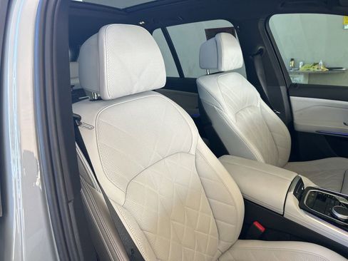 Used 2024 BMW X5 xDrive40i w/ M Sport Package image 27