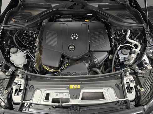 Certified 2025 Mercedes-Benz GLC 300 4MATIC image 10
