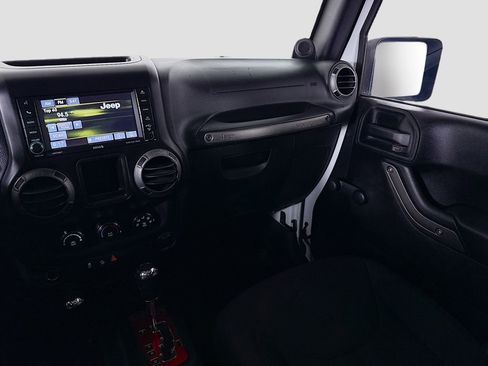 Used 2014 Jeep Wrangler Unlimited Sport w/ Connectivity Group image 19