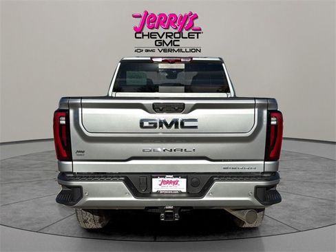 New 2026 GMC Sierra 2500 Denali Ultimate image 14