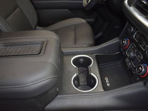 Used 2022 Chevrolet Tahoe Z71 w/ Off-Road Capability Package image 29