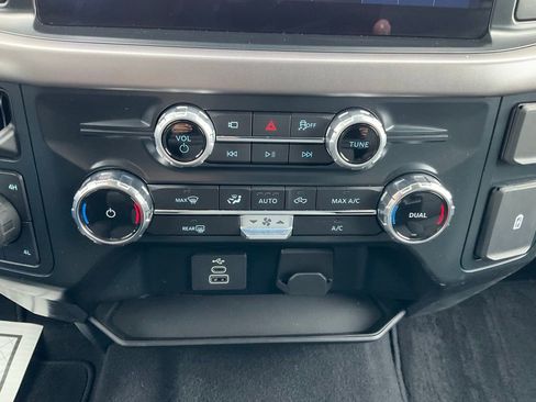 Used 2025 Ford F150 XLT w/ Equipment Group 301A Standard image 9