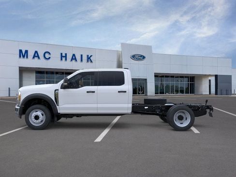 New 2025 Ford F550 XL w/ XL Chrome Package image 3