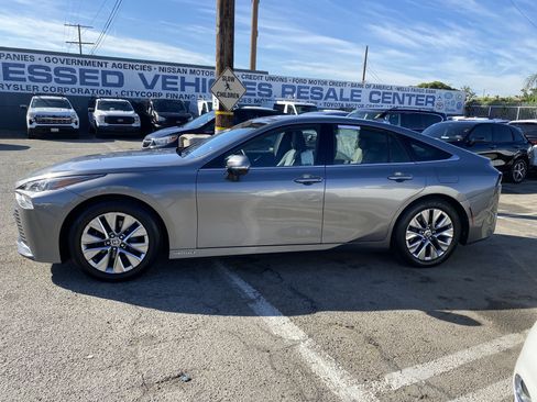 Used 2023 Toyota Mirai w/ Advanced Technology Package RWD image 8