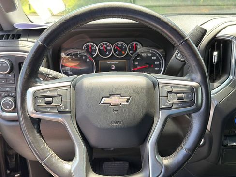 Used 2021 Chevrolet Silverado 1500 LT AWD/4WD image 20
