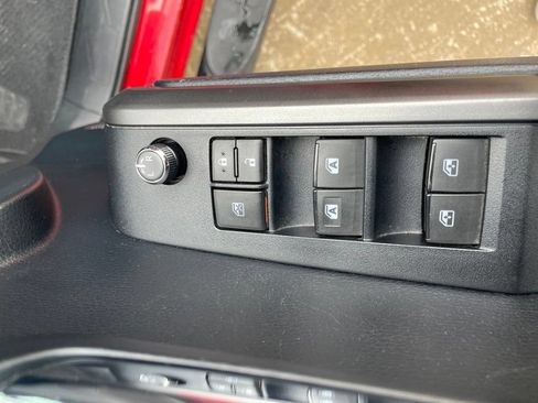 Used 2016 Toyota Tacoma TRD Off-Road w/ Towing Package AWD/4WD image 17
