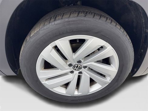 Used 2022 Volkswagen Atlas Cross Sport SE w/ Panoramic Sunroof Package image 80